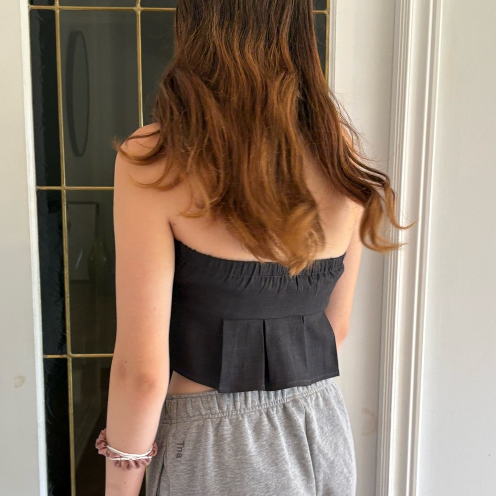 En Saison Pleated Cropped Tube Top Dark Grey XS - Picture 4 of 11